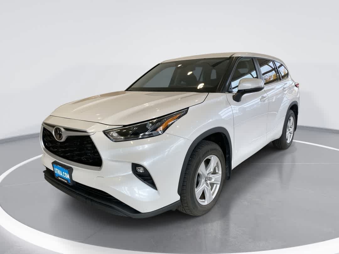 2023 Toyota Highlander LE
