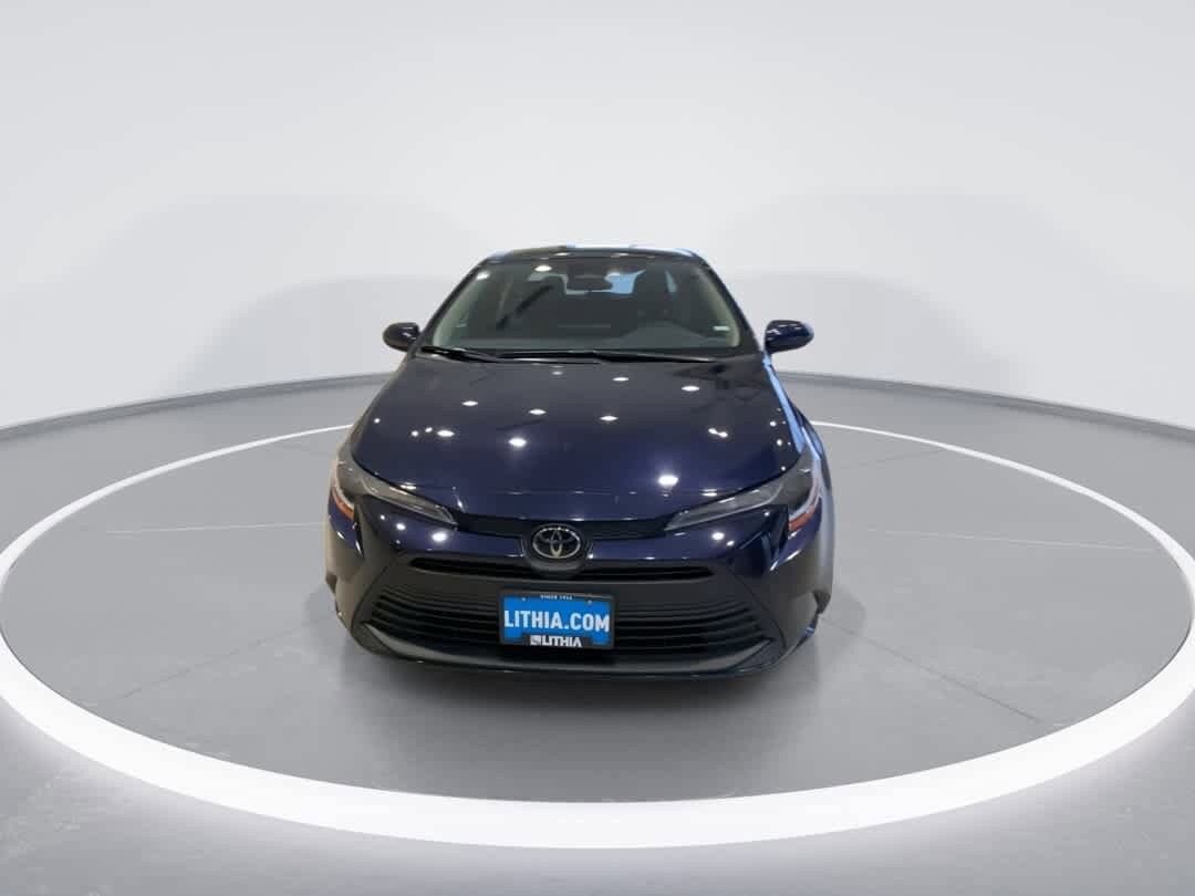 2024 Toyota Corolla LE Premium photo 3
