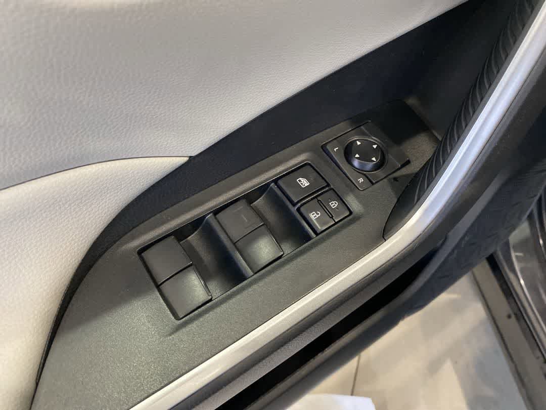 Thumbnail: 2021 Toyota RAV4 - 13