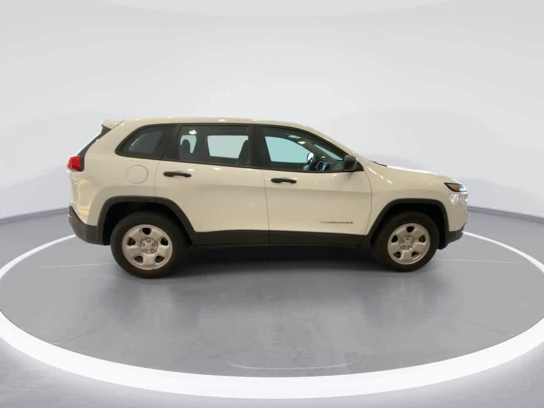 Thumbnail: 2017 Jeep Cherokee - 9