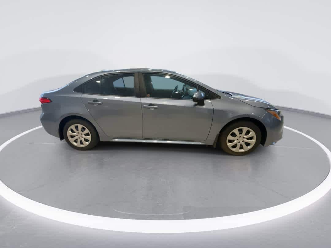 Thumbnail: 2022 Toyota Corolla - 9
