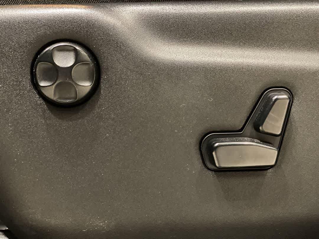 Thumbnail: 2020 Jeep Grand Cherokee - 14