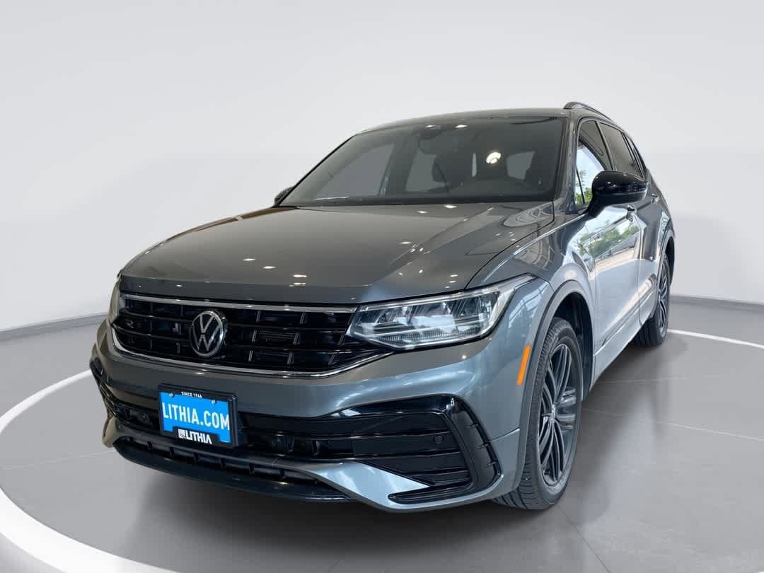 2022 Volkswagen Tiguan 2.0T SE R-Line Black 4Motion's photo