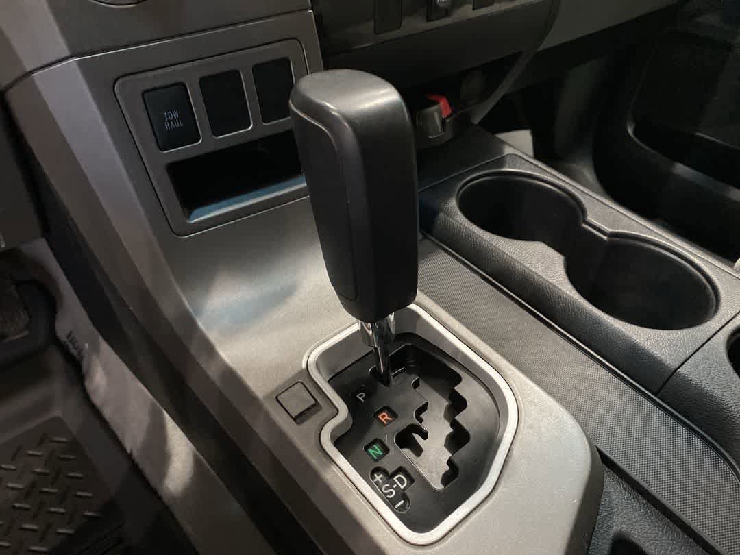 Thumbnail: 2010 Toyota Tundra - 19