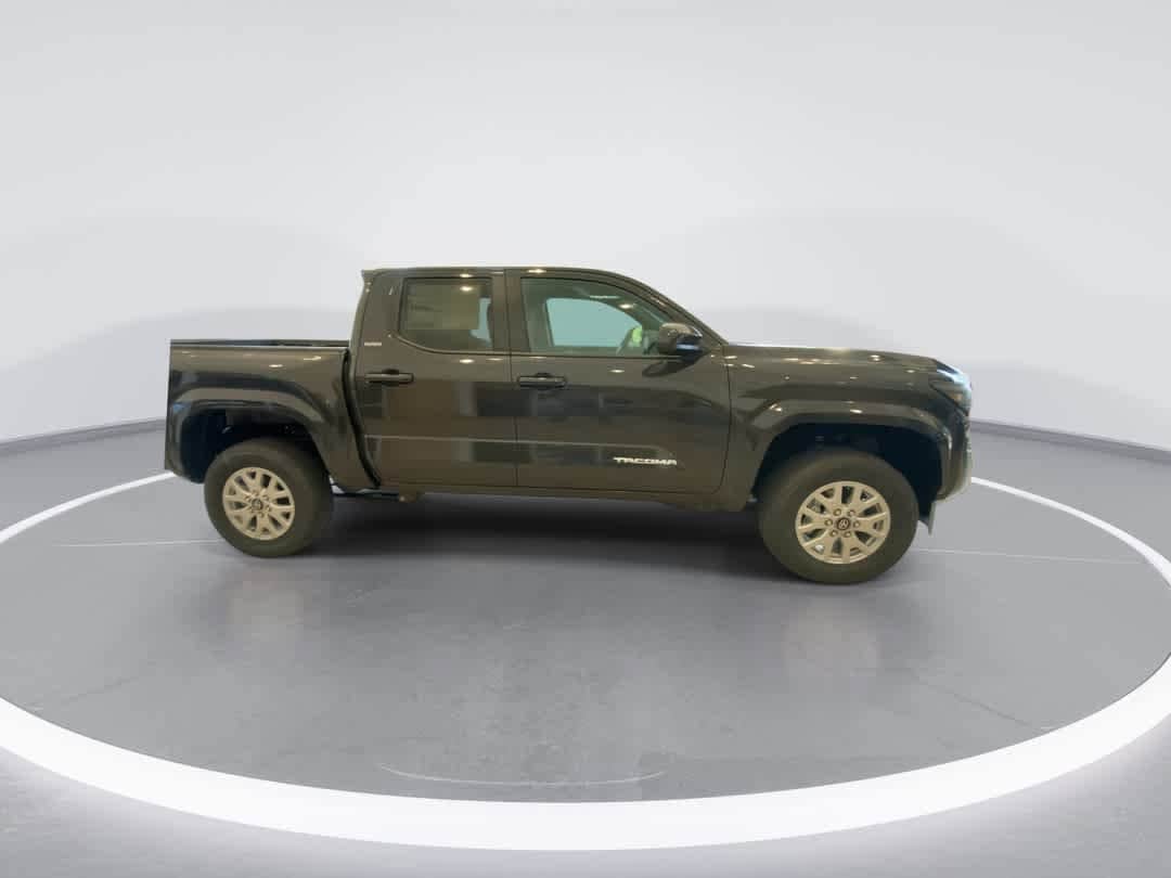 Thumbnail: 2025 Toyota Tacoma - 9