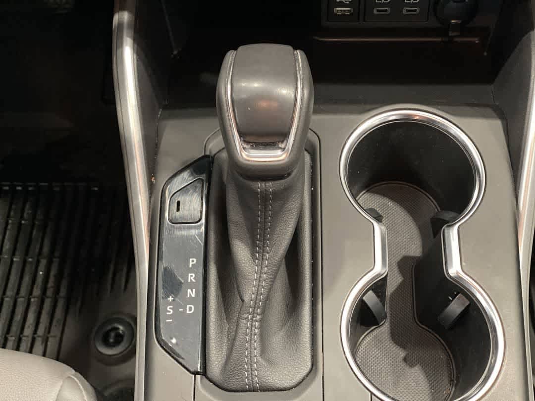 Thumbnail: 2022 Toyota Highlander - 22