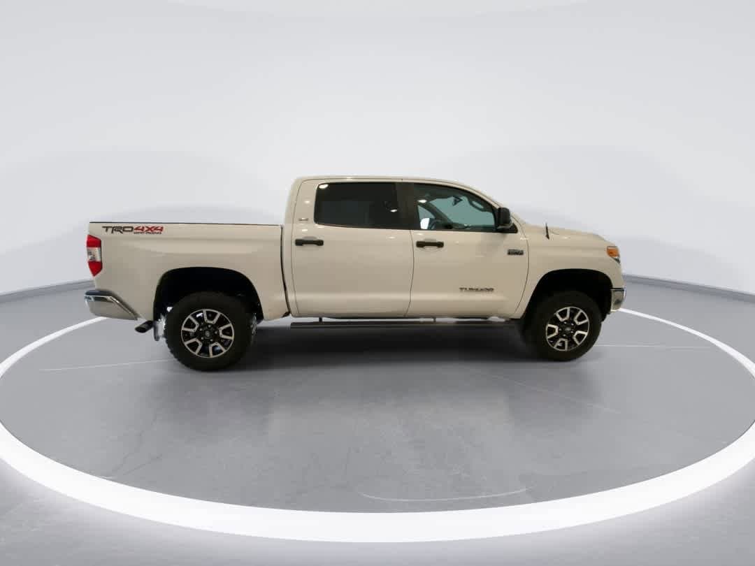 Thumbnail: 2017 Toyota Tundra - 9