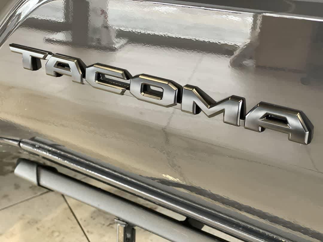 Thumbnail: 2025 Toyota Tacoma - 10