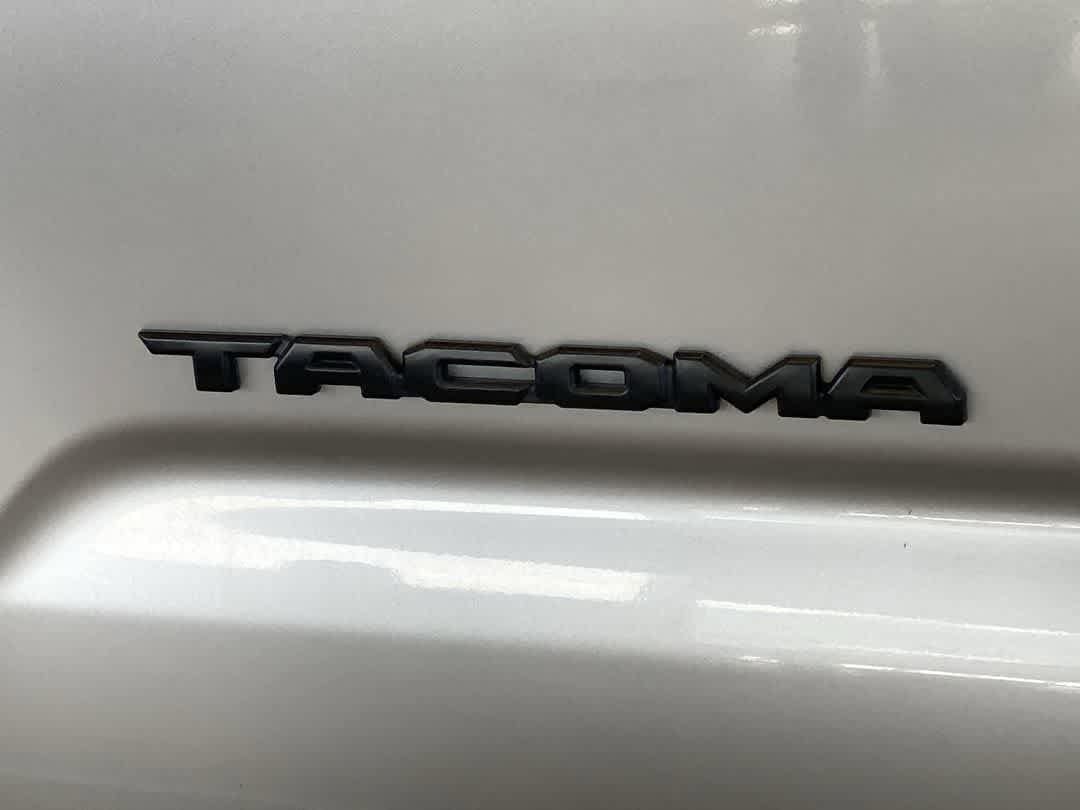 Thumbnail: 2020 Toyota Tacoma - 11