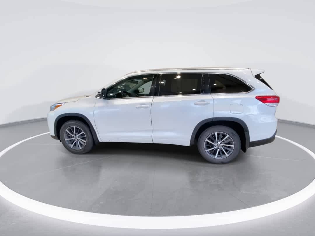 Thumbnail: 2018 Toyota Highlander - 5