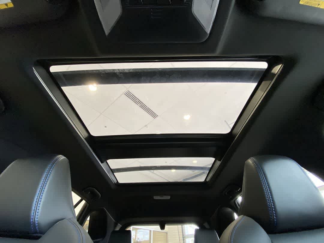 Thumbnail: 2022 Toyota RAV4 - 25