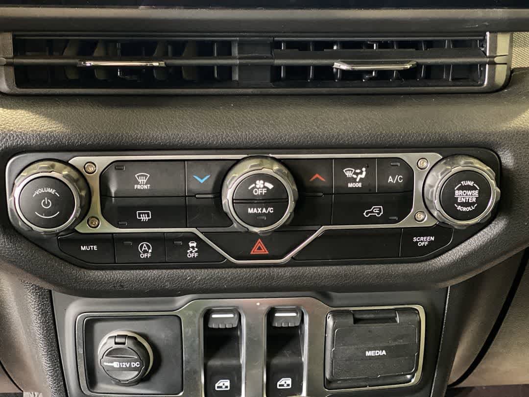 Thumbnail: 2025 Jeep Wrangler - 20