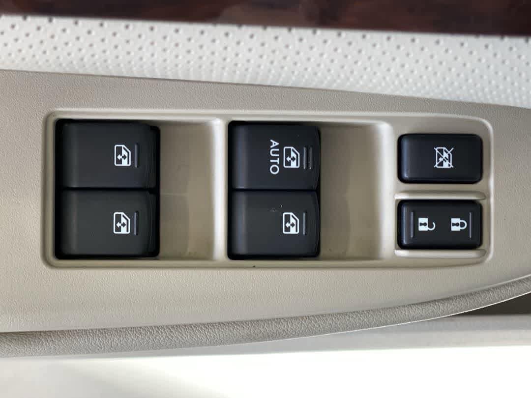 Thumbnail: 2014 Subaru Legacy - 16