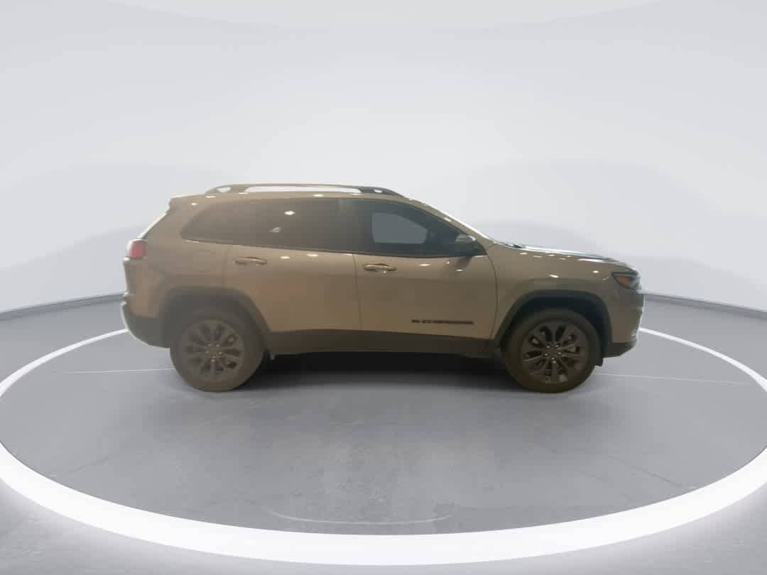 Thumbnail: 2021 Jeep Cherokee - 9
