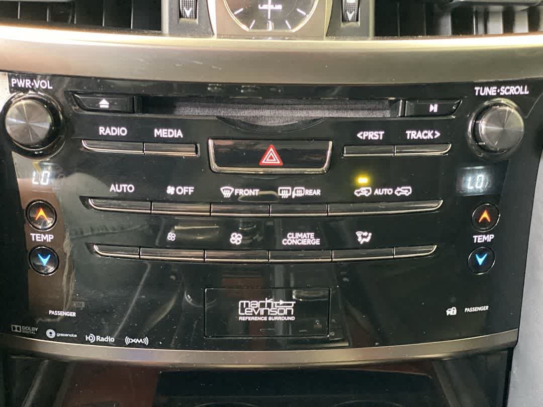 2017 Lexus LX 570 - Photo 21
