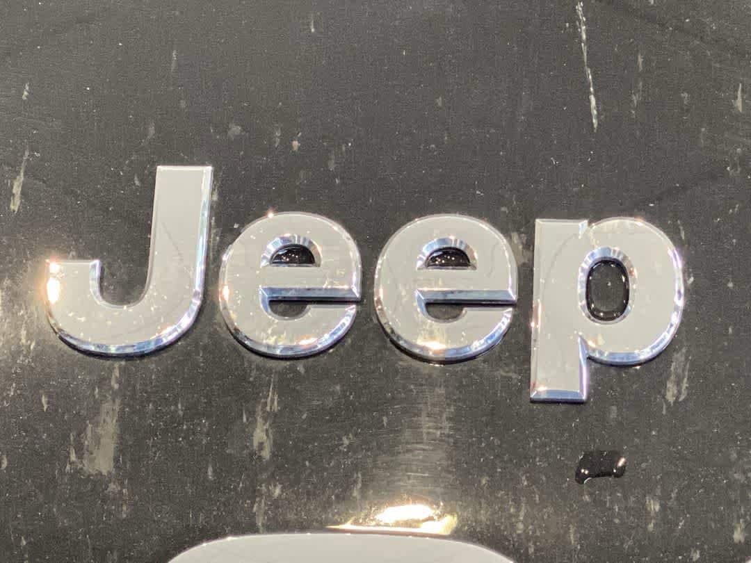 Thumbnail: 2016 Jeep Cherokee - 10
