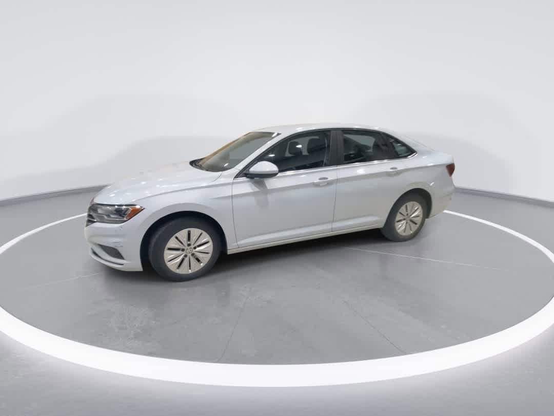 Thumbnail: 2019 Volkswagen Jetta - 4