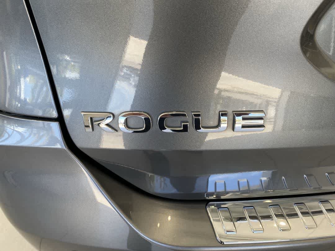 Thumbnail: 2017 Nissan Rogue - 19