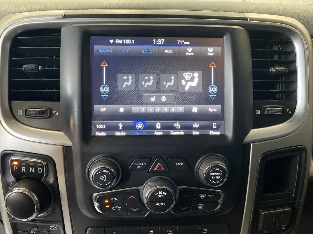 Thumbnail: 2019 RAM 1500 Classic - 21