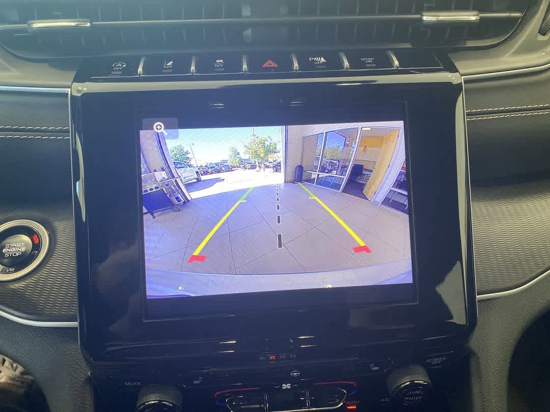 Thumbnail: 2024 Jeep Grand Cherokee L - 20