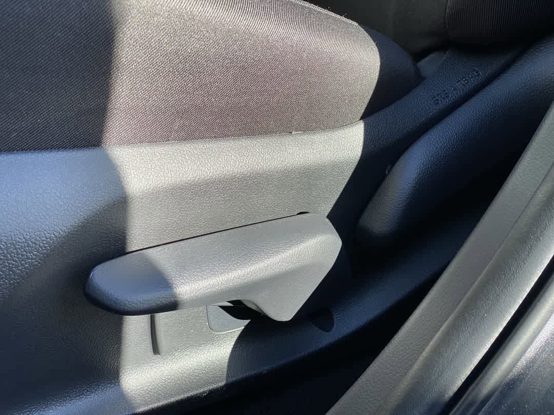 Thumbnail: 2025 Toyota RAV4 - 15