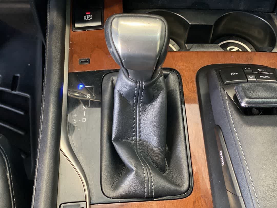 2017 Lexus LX 570 - Photo 22