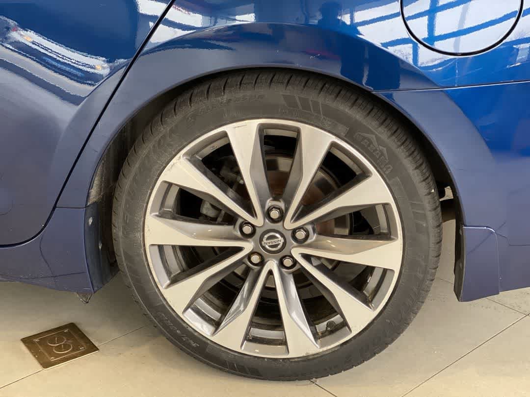 Thumbnail: 2019 Nissan Maxima - 13