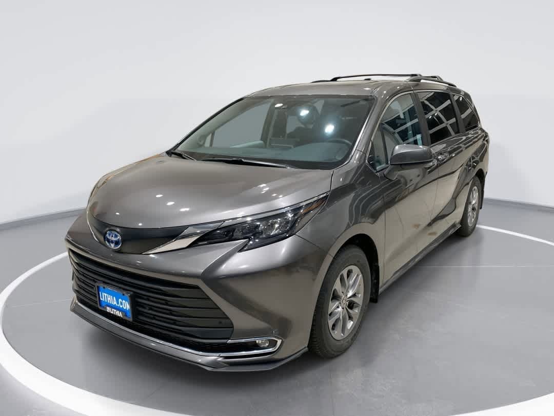 Thumbnail: 2024 Toyota Sienna - 1