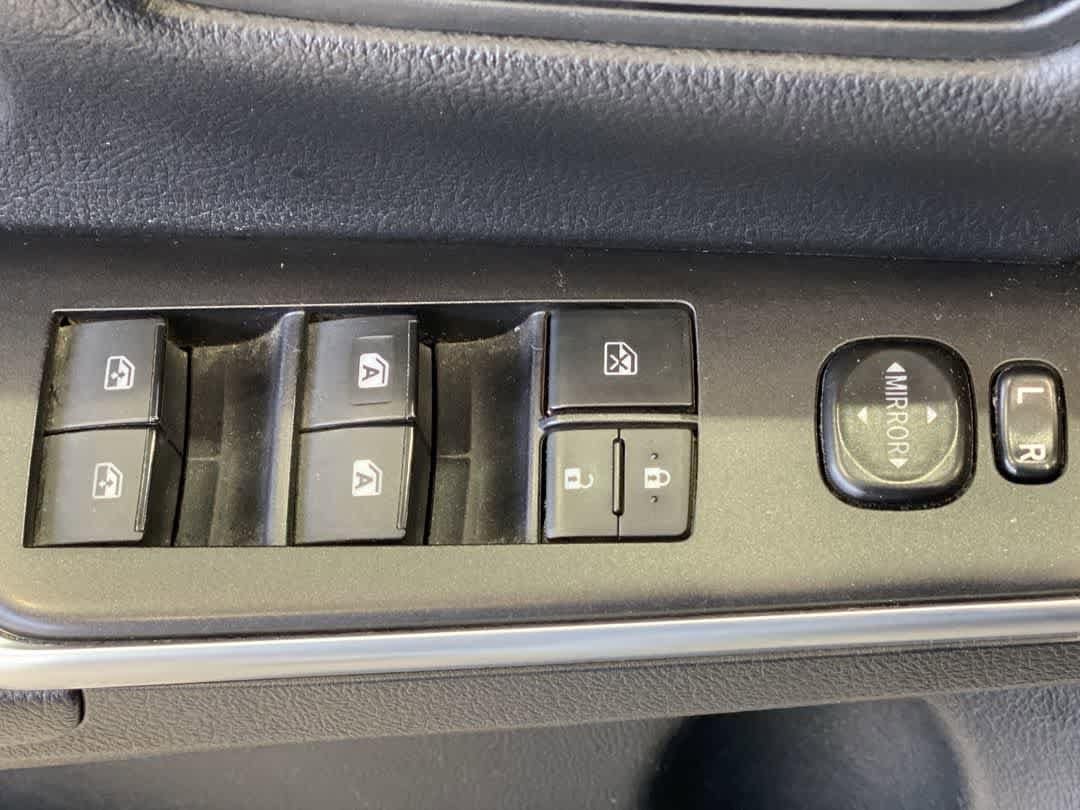 Thumbnail: 2017 Toyota Camry - 16