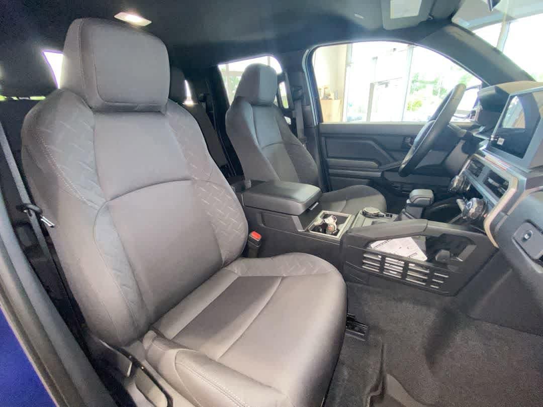 Thumbnail: 2025 Toyota Tacoma - 25