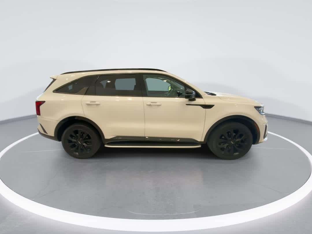 Thumbnail: 2022 Kia Sorento - 9