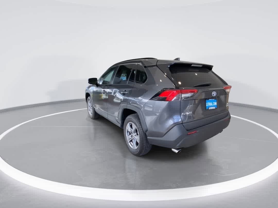 Thumbnail: 2022 Toyota RAV4 - 6