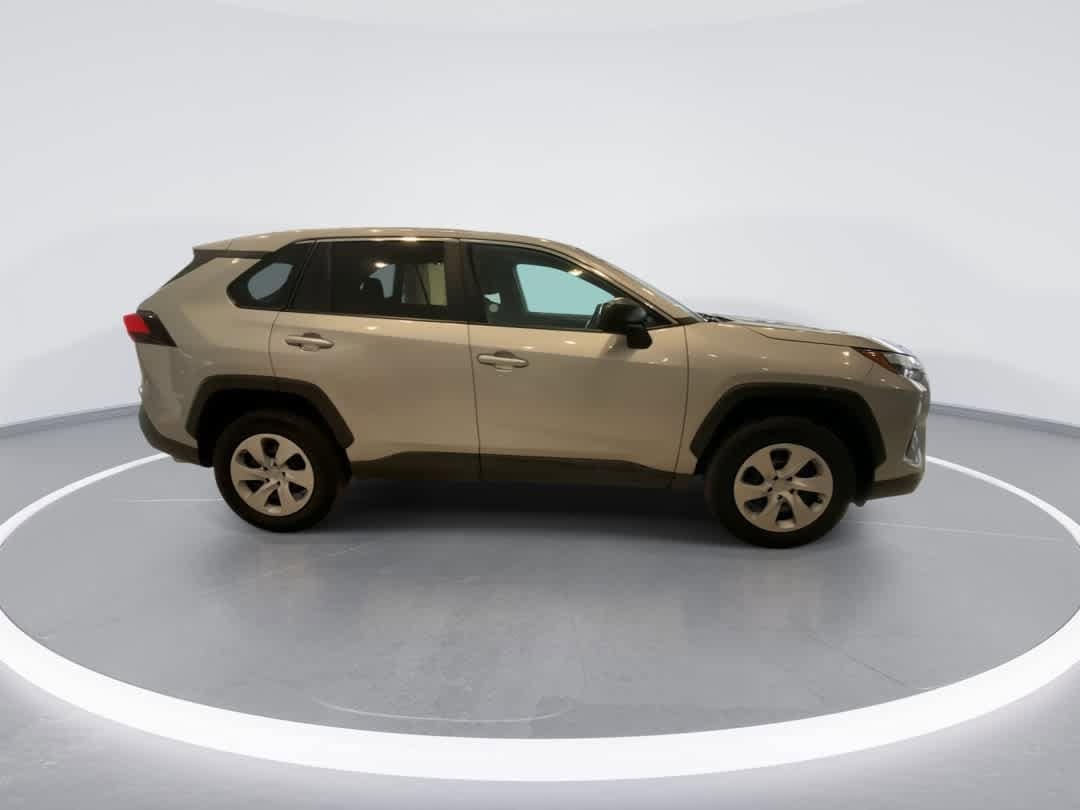 Thumbnail: 2024 Toyota RAV4 - 9