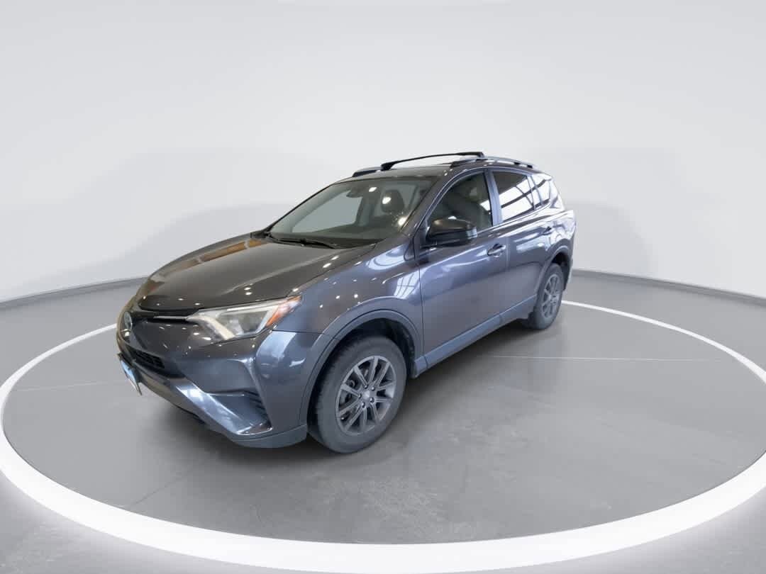 Thumbnail: 2018 Toyota RAV4 - 4