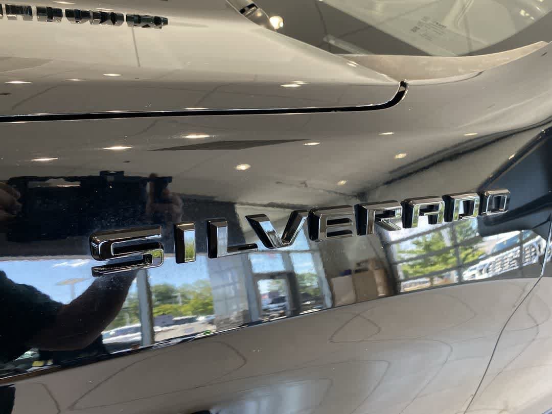 Thumbnail: 2023 Chevrolet Silverado 1500 - 11