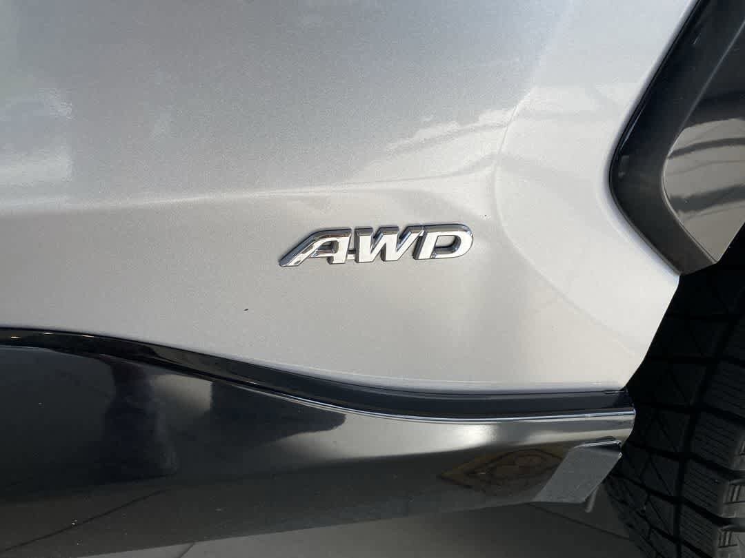Thumbnail: 2021 Toyota RAV4 - 11