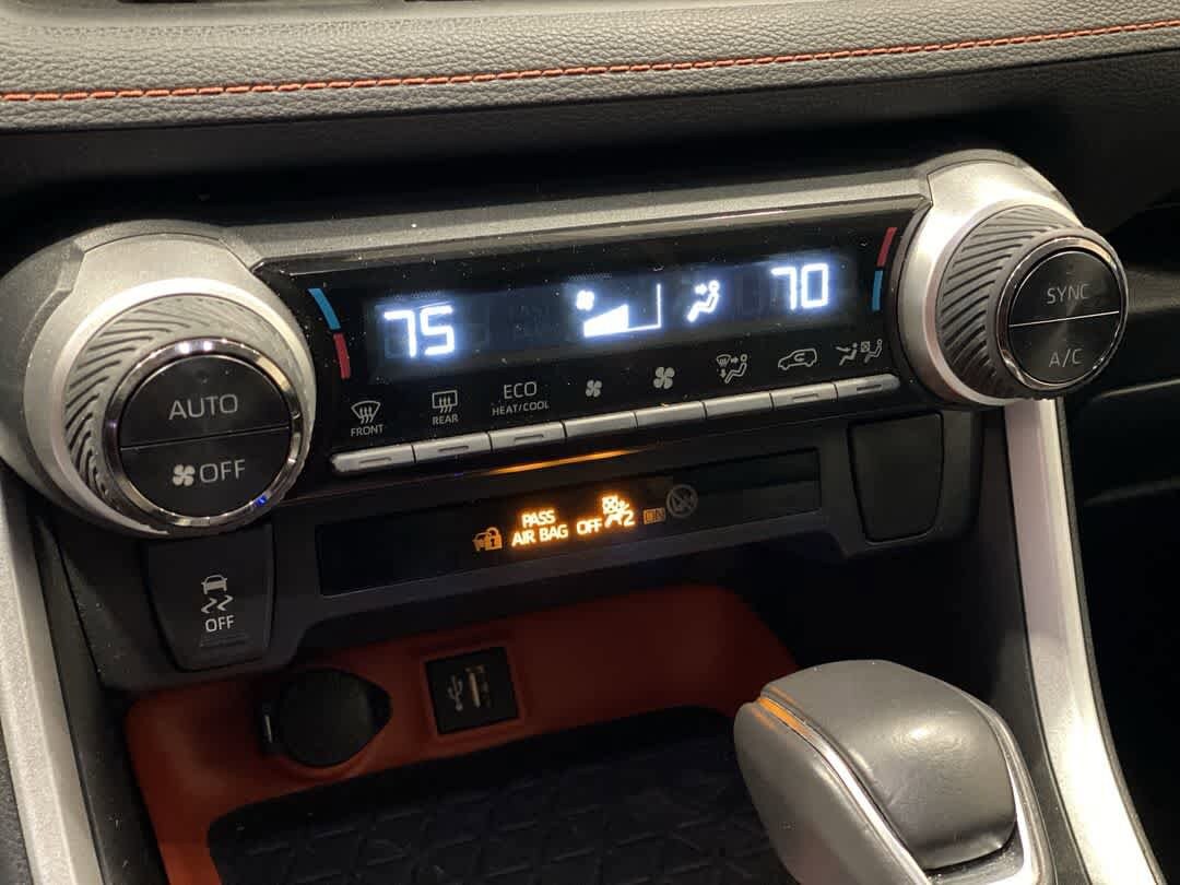 Thumbnail: 2024 Toyota RAV4 - 20