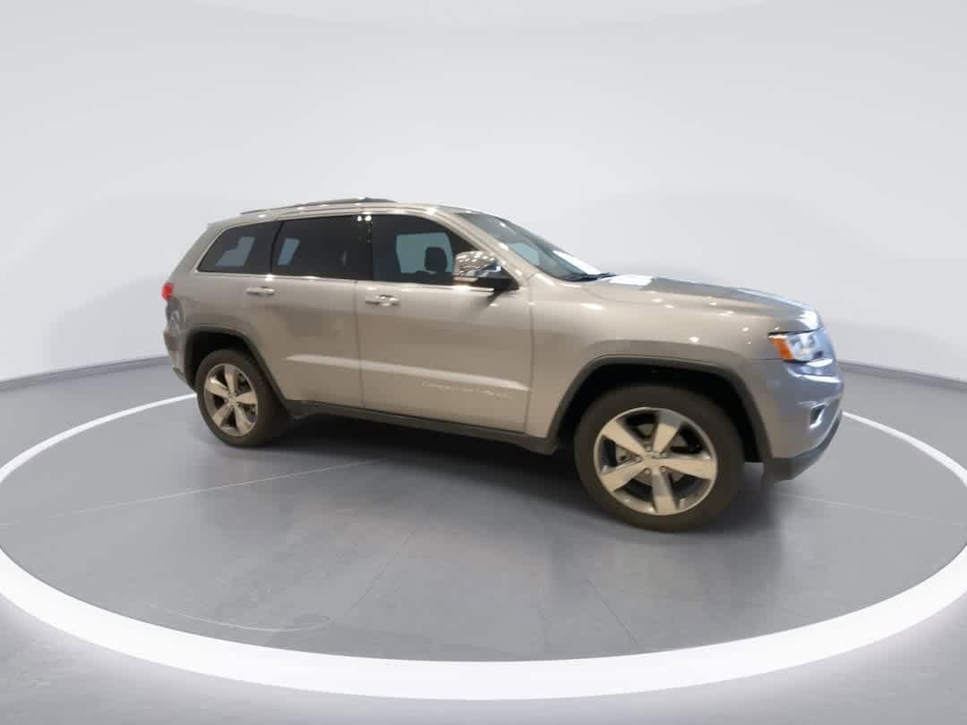 Thumbnail: 2015 Jeep Grand Cherokee - 2