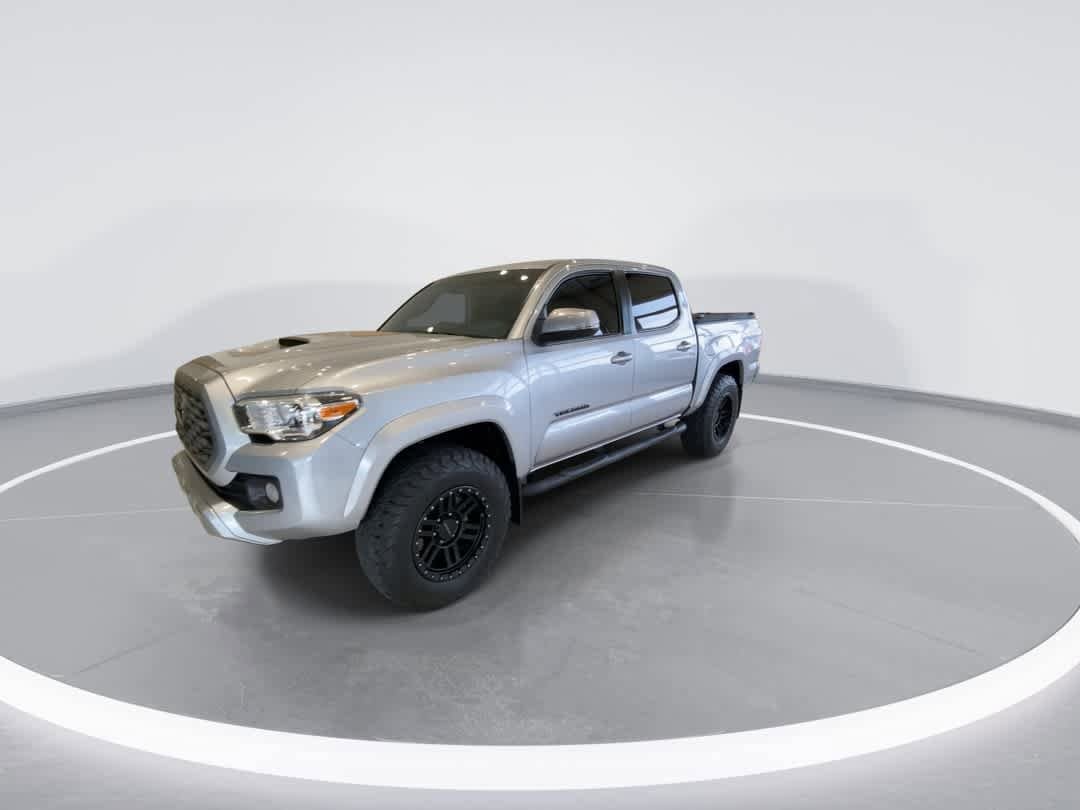 Thumbnail: 2020 Toyota Tacoma - 4