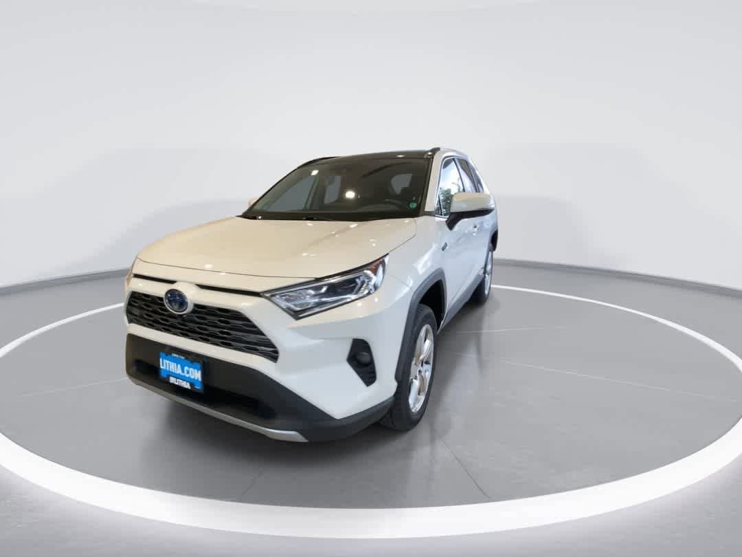 Thumbnail: 2021 Toyota RAV4 - 4