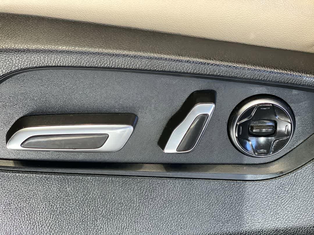 Thumbnail: 2022 Acura MDX - 15