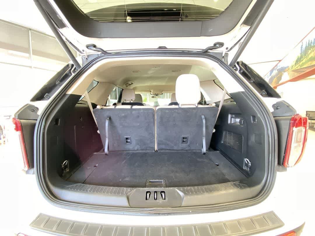 Thumbnail: 2023 Ford Explorer - 26