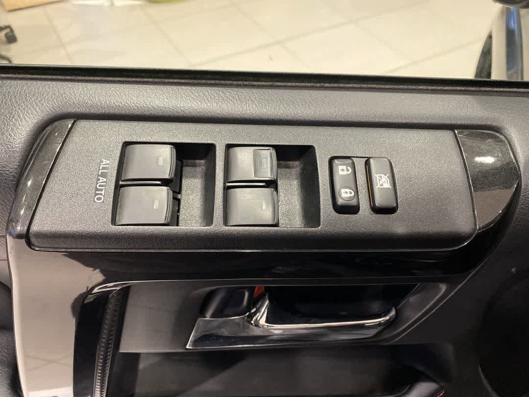 Thumbnail: 2019 Toyota 4Runner - 13