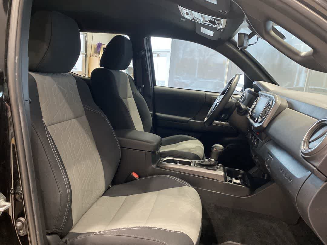 Thumbnail: 2023 Toyota Tacoma - 23