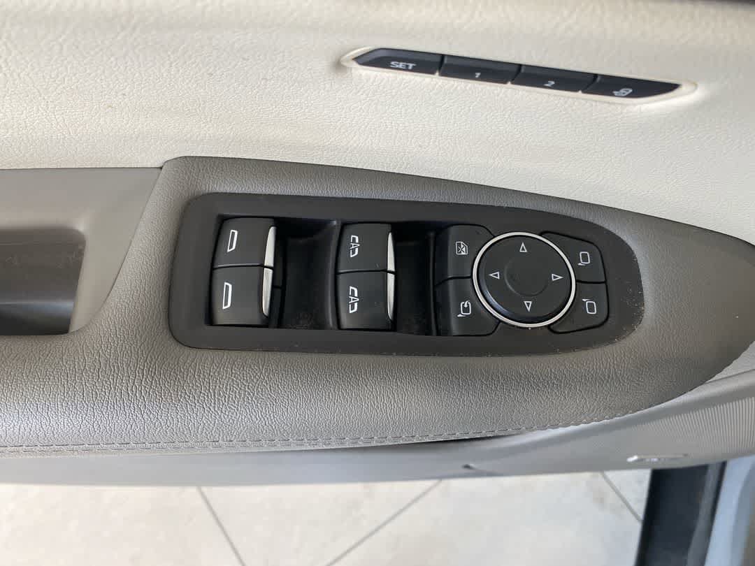 Thumbnail: 2020 Cadillac XT5 - 16