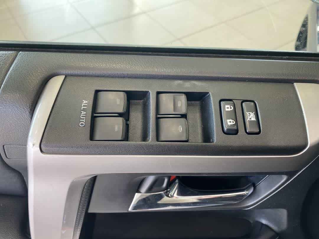 Thumbnail: 2019 Toyota 4Runner - 15