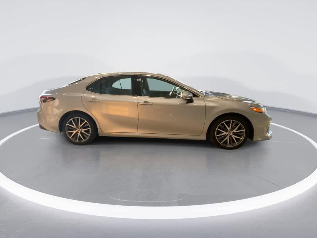 Thumbnail: 2024 Toyota Camry - 9