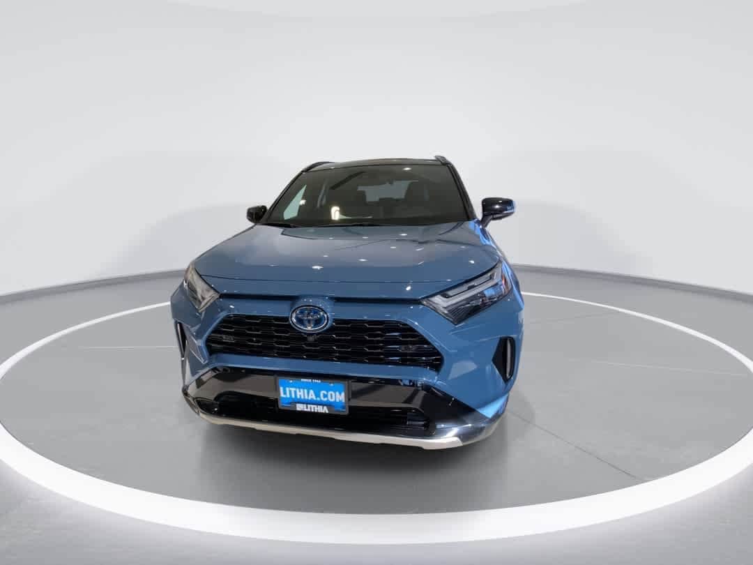 Thumbnail: 2022 Toyota RAV4 - 3