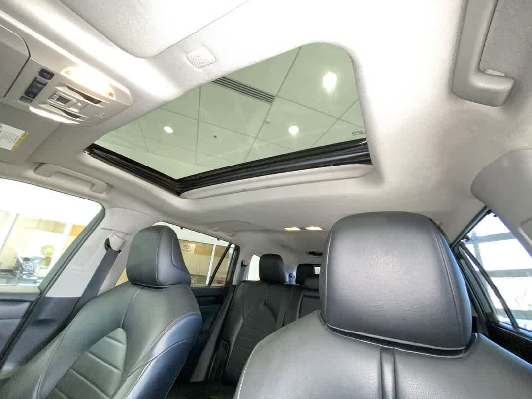 Thumbnail: 2021 Toyota Highlander - 24