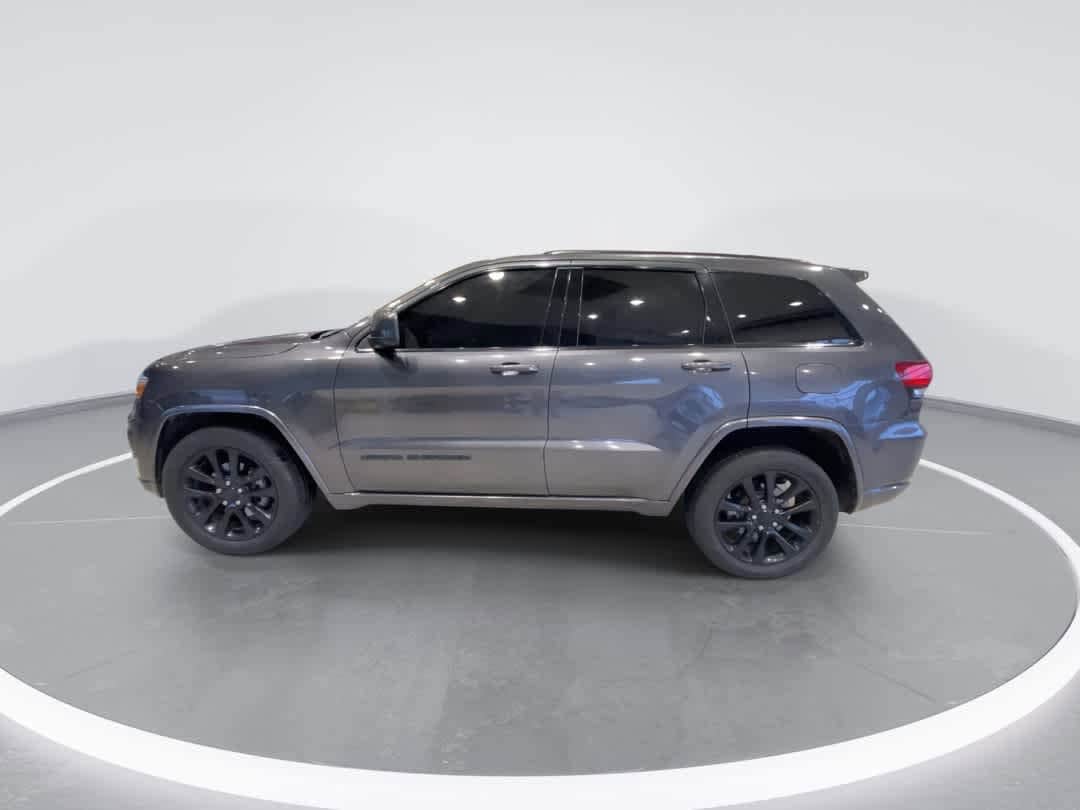 Thumbnail: 2018 Jeep Grand Cherokee - 5
